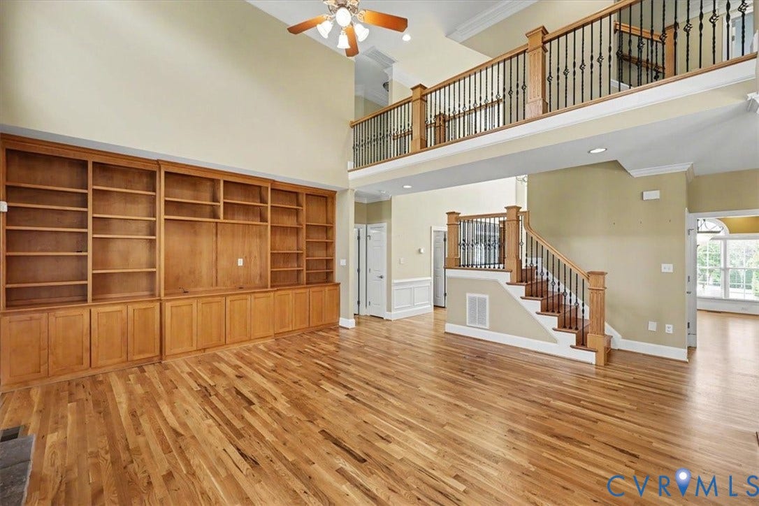 5905 Covington Hills Lane, Nuckols Road Corridor, Glen Allen, VA 23059 Built in bookcases.