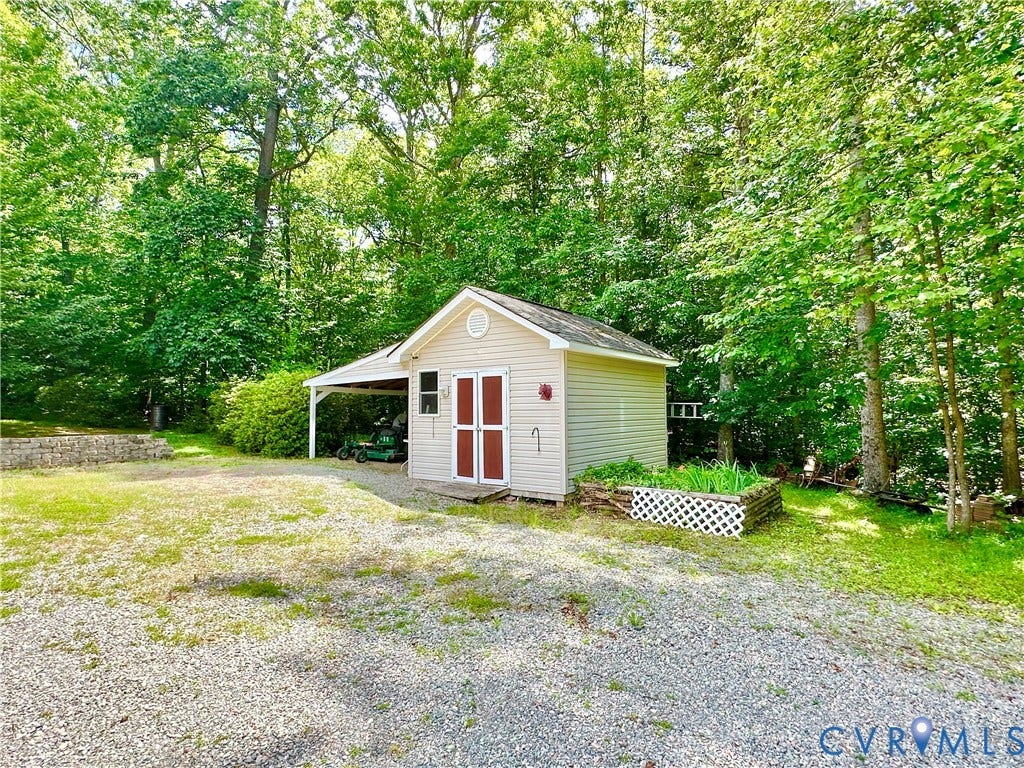 4352 Pierce Road, Powhatan, VA 23139 4352 Pierce Road, Powhatan, VA 23139