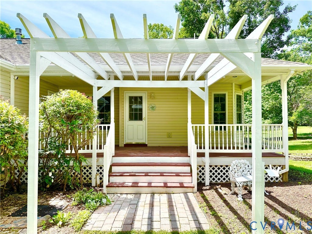 4352 Pierce Road, Powhatan, VA 23139 4352 Pierce Road, Powhatan, VA 23139