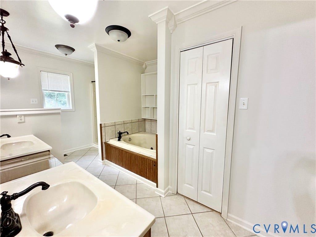 4352 Pierce Road, Powhatan, VA 23139 4352 Pierce Road, Powhatan, VA 23139