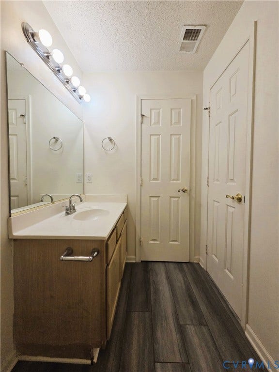 9300 Baffy Court, #K, Glen Allen, VA 23059 Bathroom