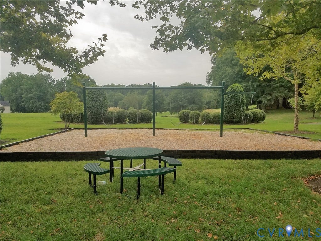 9300 Baffy Court, #K, Glen Allen, VA 23059 Playground