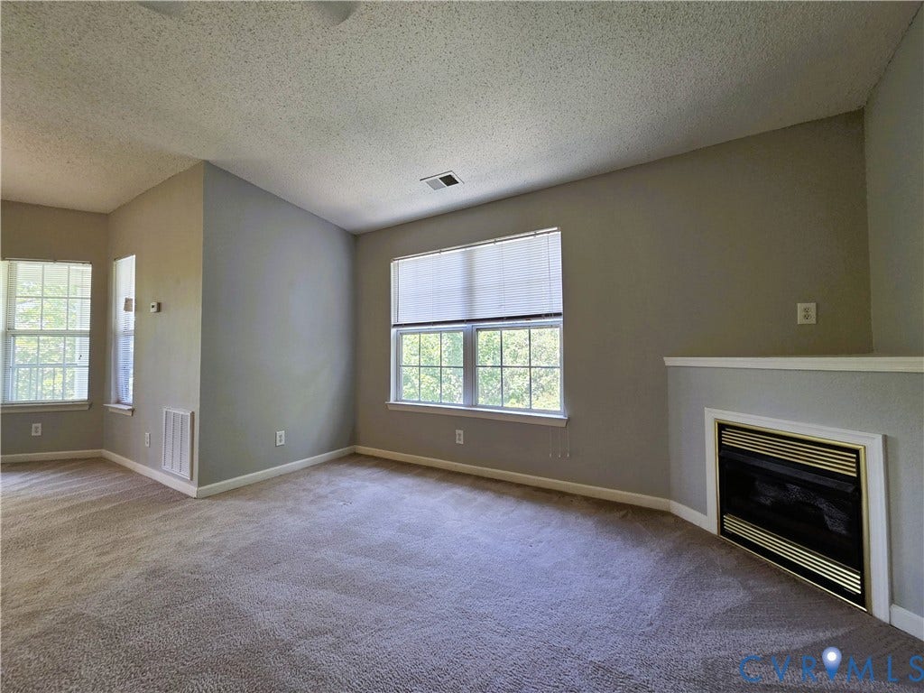 9300 Baffy Court, #K, Glen Allen, VA 23059 Living Room