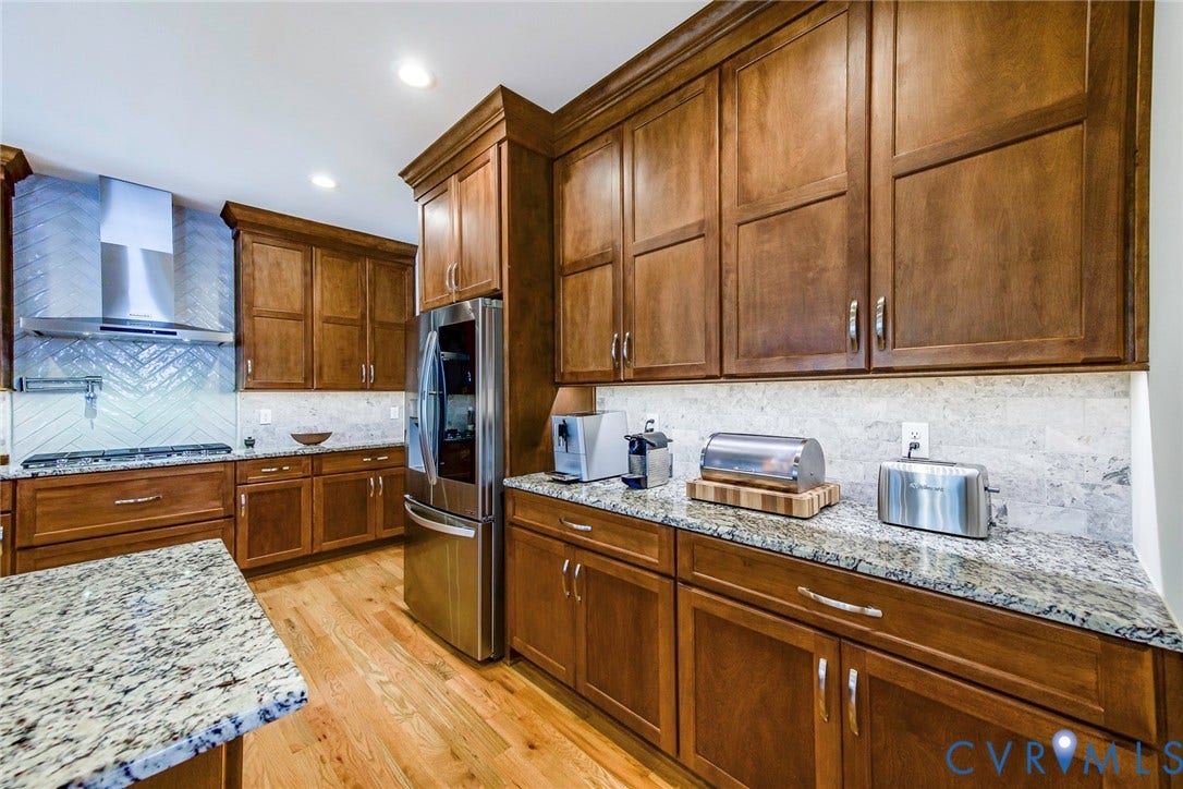 2112 Avada Drive, Newmarket Estates, Midlothian, VA 23112 Kitchen with under cabinet lighting