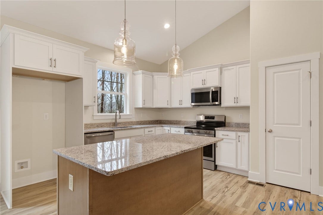 115 E Sunrise Drive, Warsaw, VA 22572