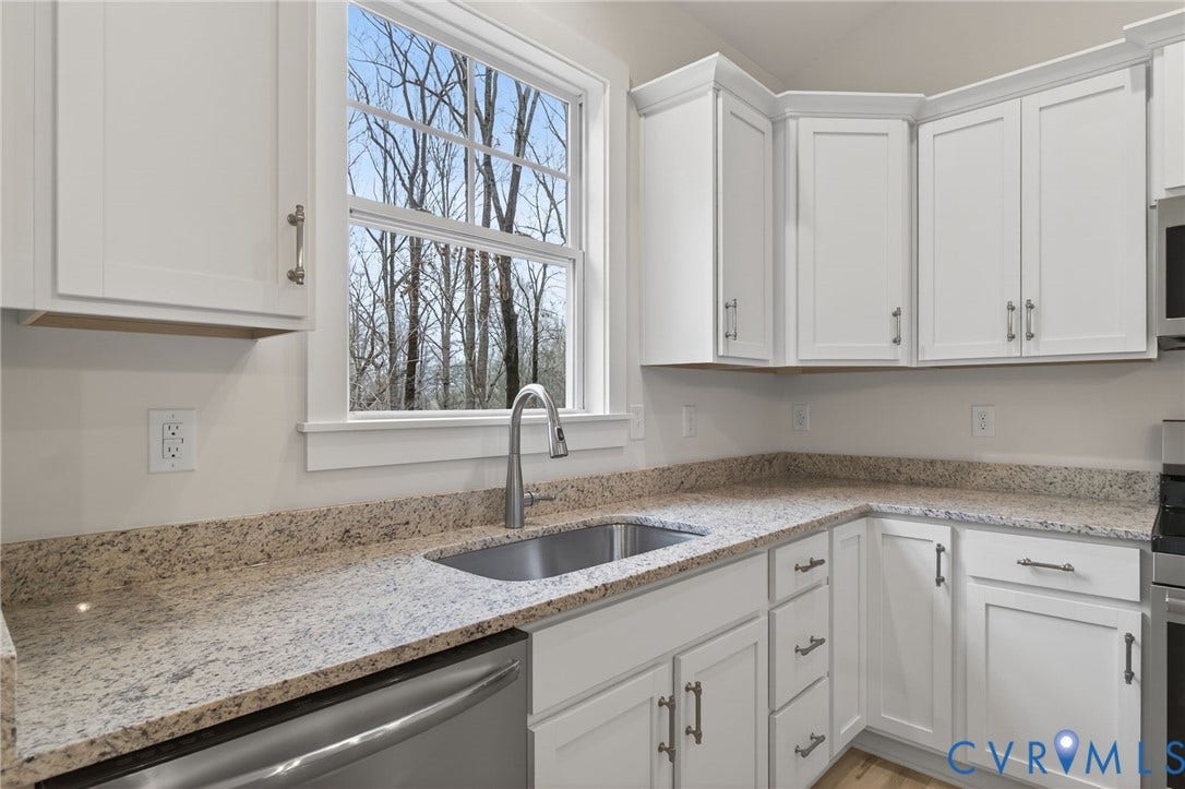 115 E Sunrise Drive, Warsaw, VA 22572
