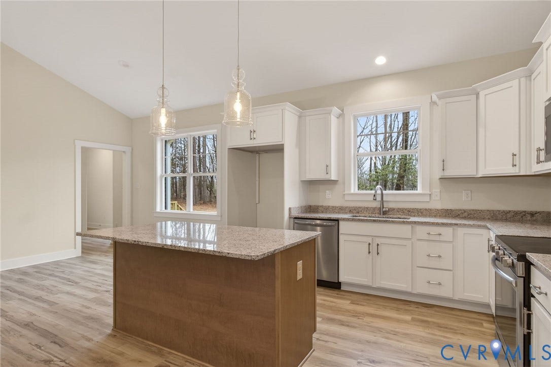 115 E Sunrise Drive, Warsaw, VA 22572