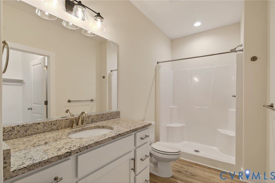 115 E Sunrise Drive, Warsaw, VA 22572