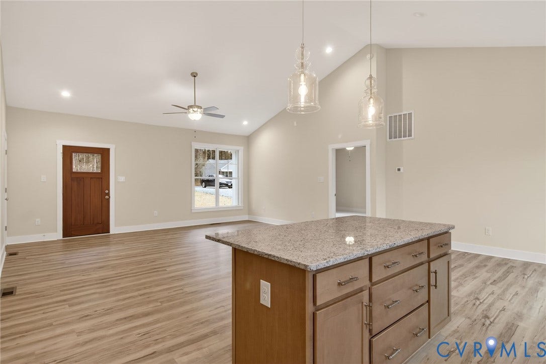 115 E Sunrise Drive, Warsaw, VA 22572