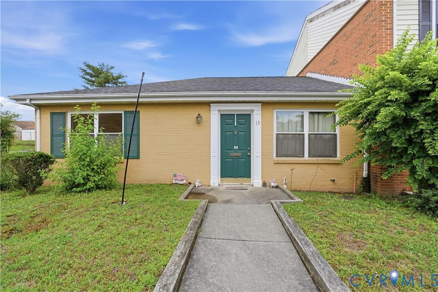 Property photo for 13 Kennedy Court, Petersburg, VA