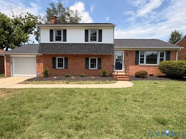Property photo for 1110 Duke Of Gloucester Street, Colonial Heights, VA