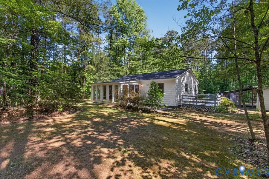 Property photo for 15427 Hopeful Church Road, Louisa, VA