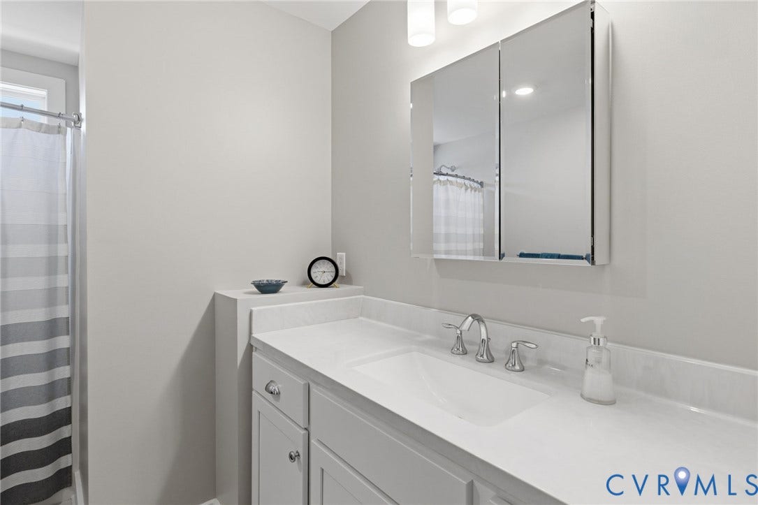 Hall bath 2nd level