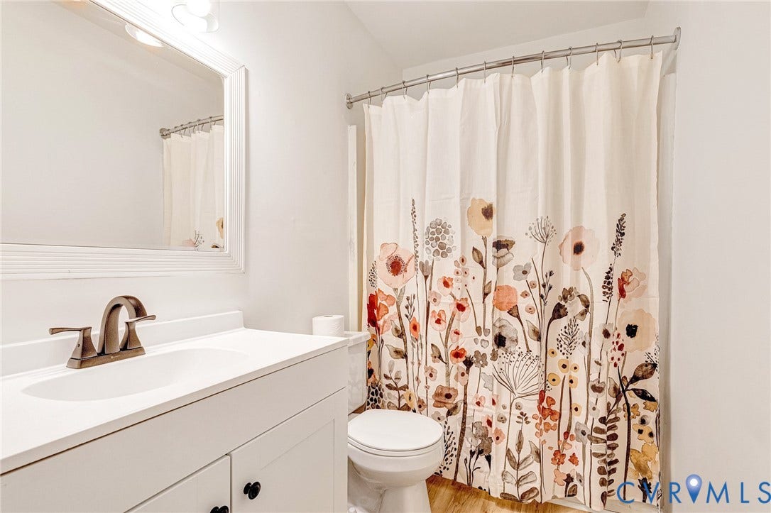 2257 High Bush Circle, Mountain Laurel Townhouses, Glen Allen, VA 23060 Hallway full bathroom