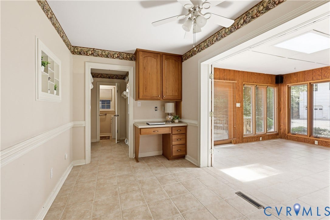 1610 Reams Road, Powhatan, VA 23139 Half Bath off the kitchen