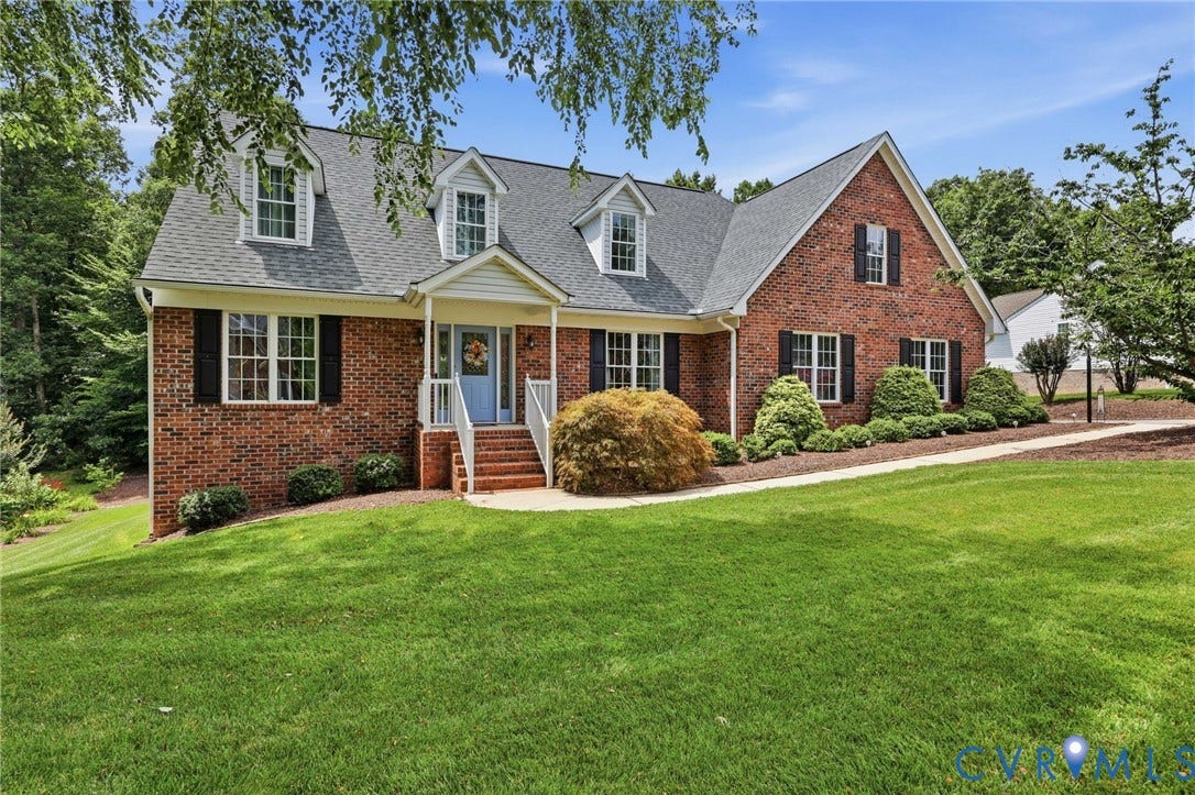 4320 Stebbins Street, Chester, VA 23831 Professional Landscaping