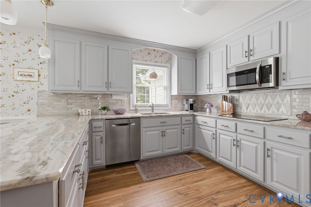 4320 Stebbins Street, Chester, VA 23831 Designer Kitchen, Granite countertops, tile back splash, soft close doors and drawers