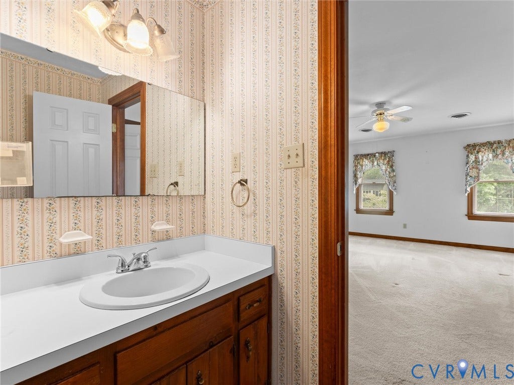 3324 Ludgate Road, Chester, VA 23831 3324 Ludgate Road, Chester, VA 23831