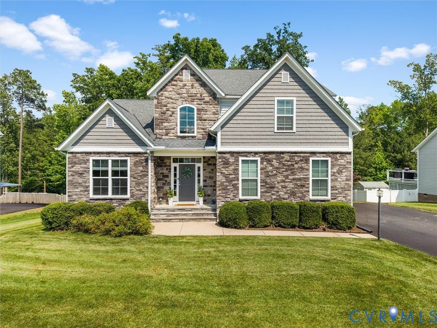 Property photo for 14800 Lavenham Lane, Midlothian, VA