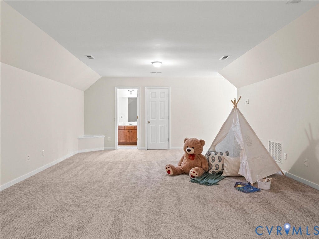 3RD FLOOR FLEX SPACE WITH HALF BATH