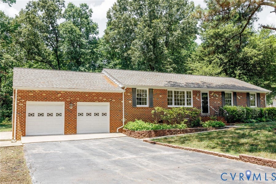 Property photo for 12804 Chester Drive, Disputanta, VA