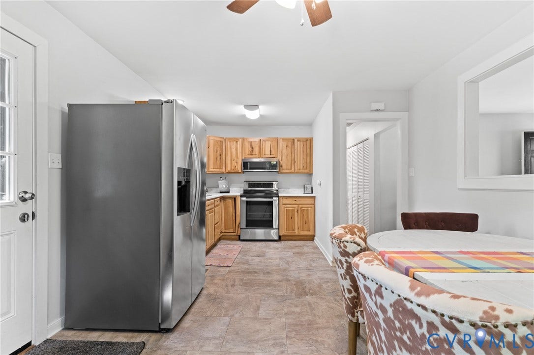 2448 Mountain View Road, Powhatan, VA 23139 Eat-in kitchen