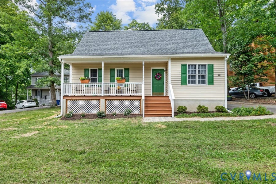 Property photo for 1812 Stone River Road, North Chesterfield, VA