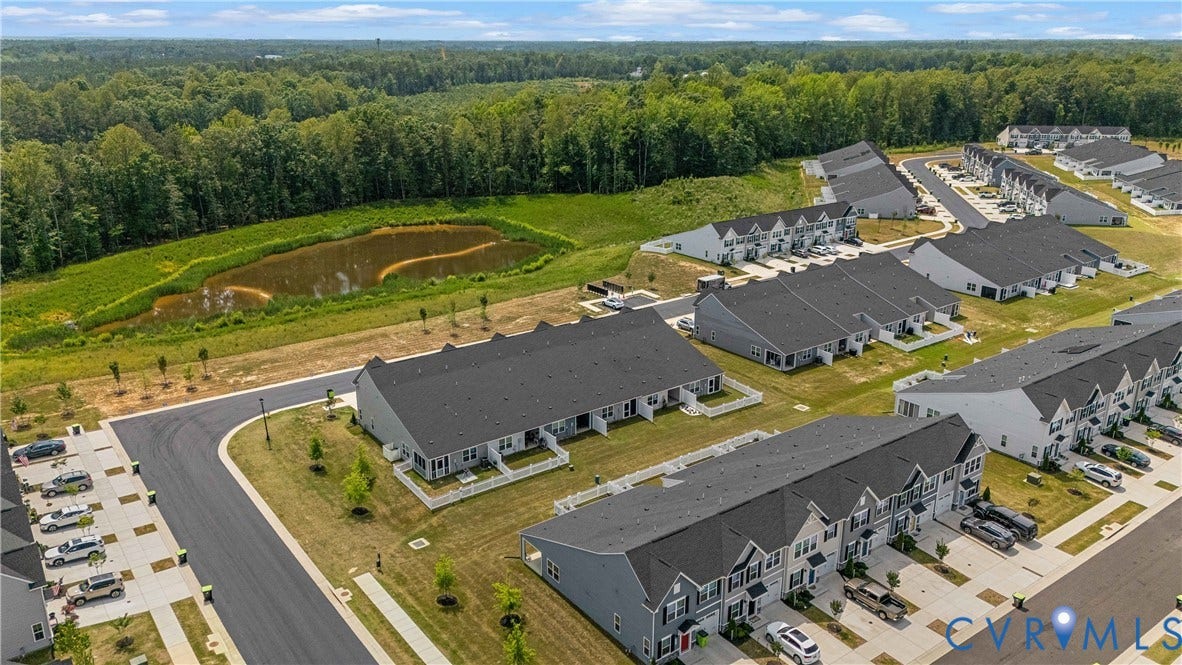 7213 Lyon Taylor Lane, Summer Maple, New Kent, VA 23124 Newly constructed residential development featuring multiple rows of attached and detached homes