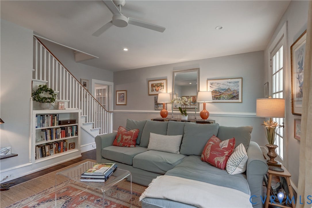 2619 Grayland Avenue, Byrd Park/Upper Fan, Richmond, VA 23220 Spacious living room with built-in bookcase