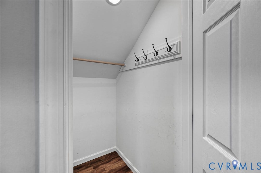 4528 E Old Mountain Road, Louisa, VA 23093