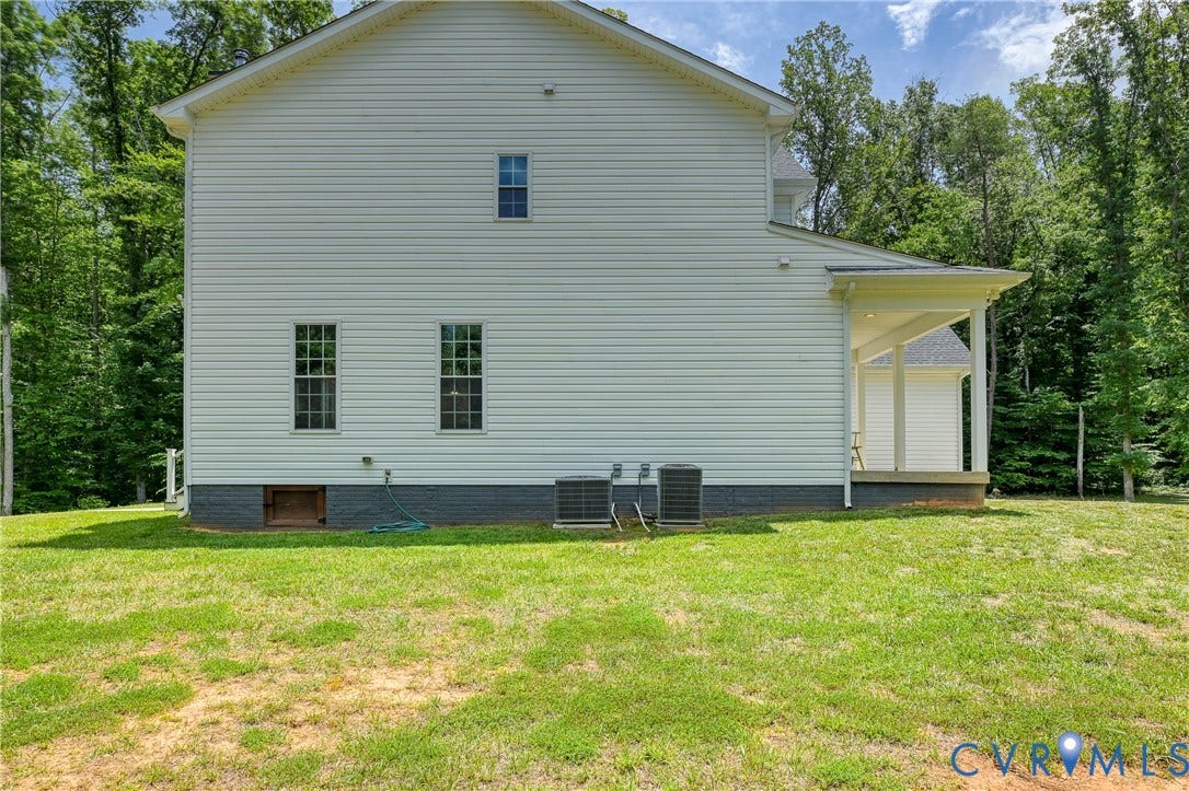 4528 E Old Mountain Road, Louisa, VA 23093