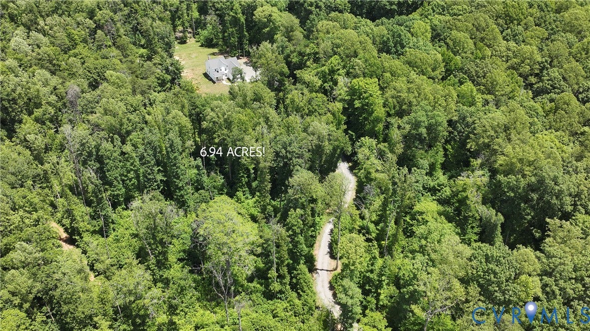4528 E Old Mountain Road, Louisa, VA 23093