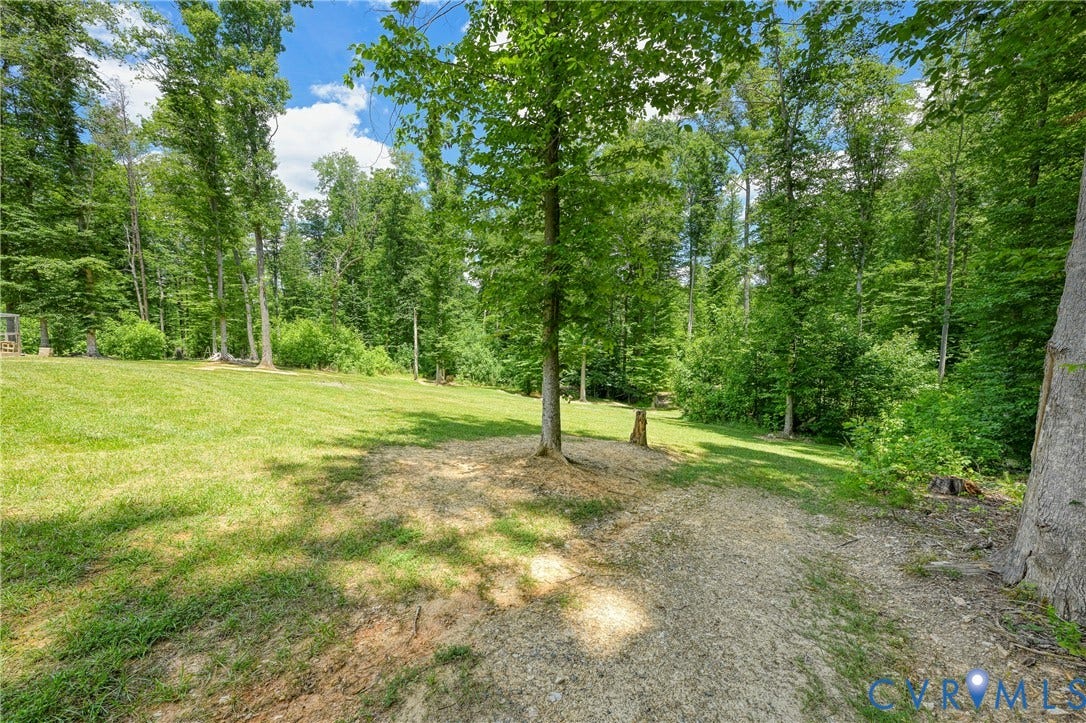 4528 E Old Mountain Road, Louisa, VA 23093