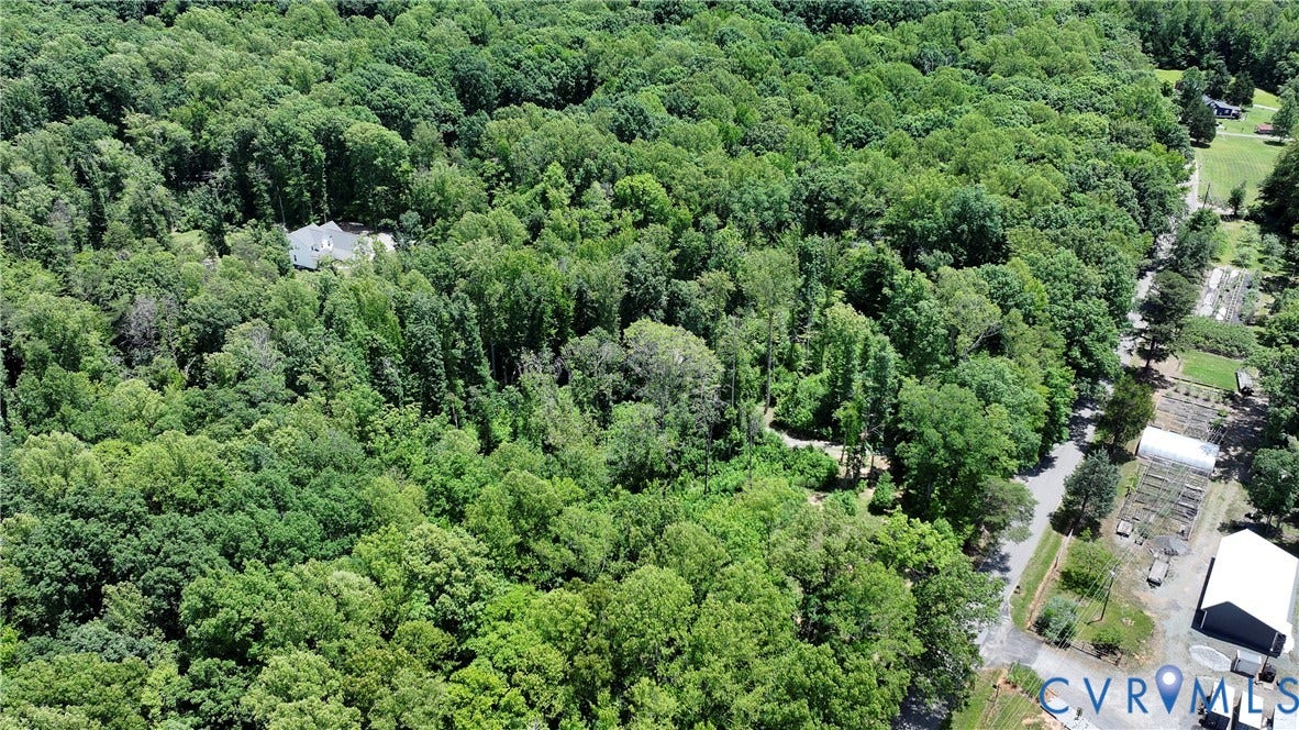 4528 E Old Mountain Road, Louisa, VA 23093