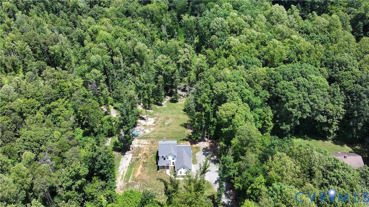 4528 E Old Mountain Road, Louisa, VA 23093