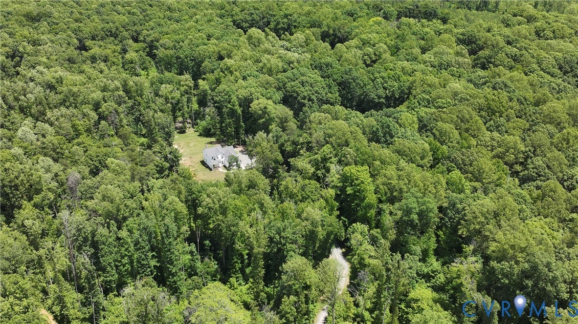 4528 E Old Mountain Road, Louisa, VA 23093
