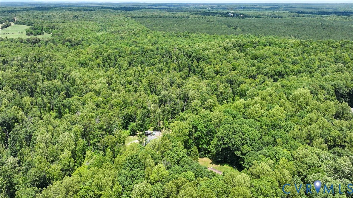 4528 E Old Mountain Road, Louisa, VA 23093