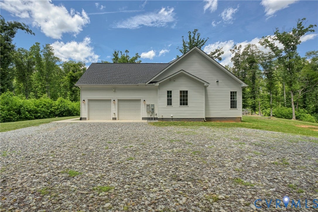 4528 E Old Mountain Road, Louisa, VA 23093