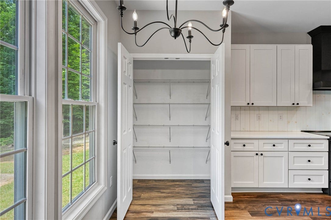 4528 E Old Mountain Road, Louisa, VA 23093