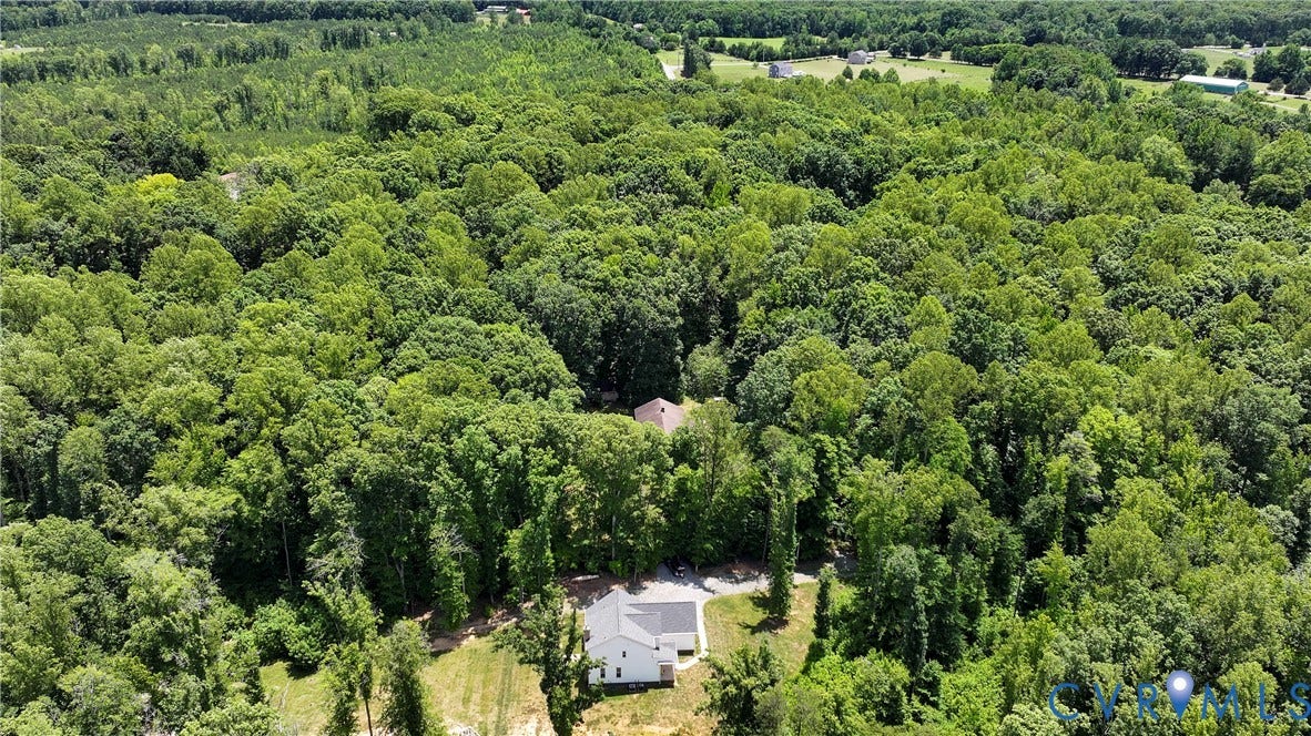 4528 E Old Mountain Road, Louisa, VA 23093