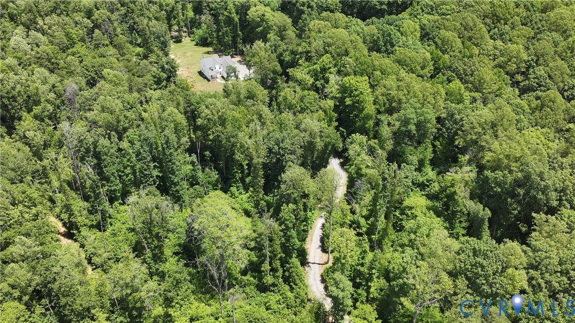 4528 E Old Mountain Road, Louisa, VA 23093