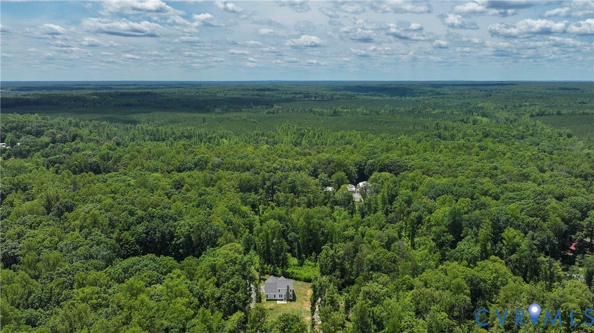 4528 E Old Mountain Road, Louisa, VA 23093