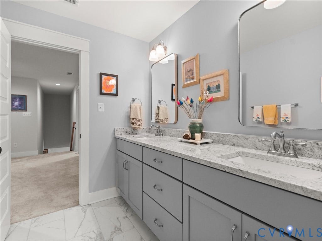 Upstairs Hall Bath