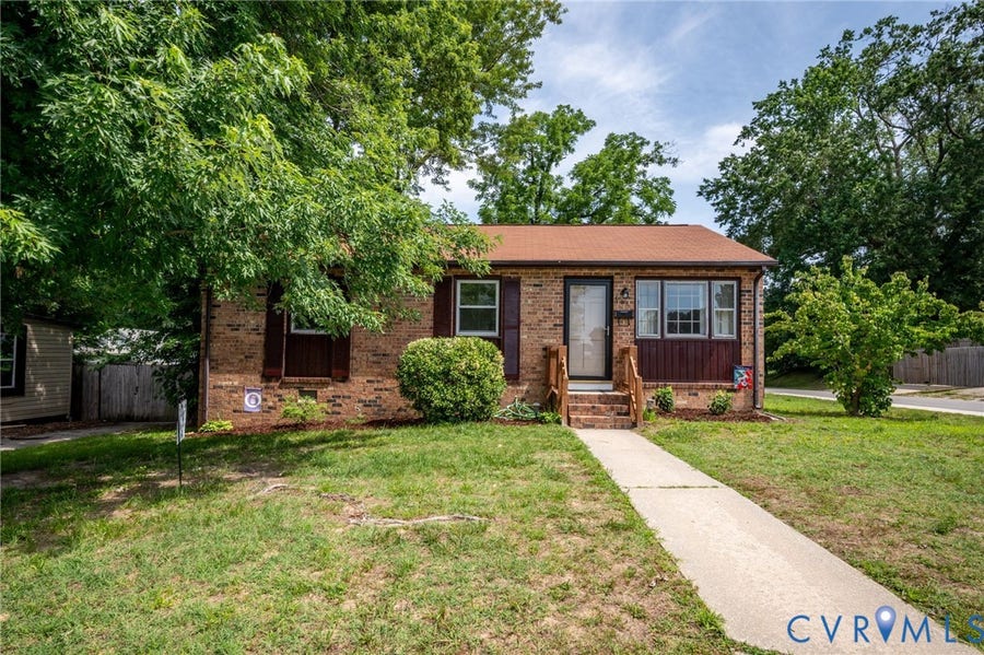 Property photo for 310 Orange Avenue, Colonial Heights, VA