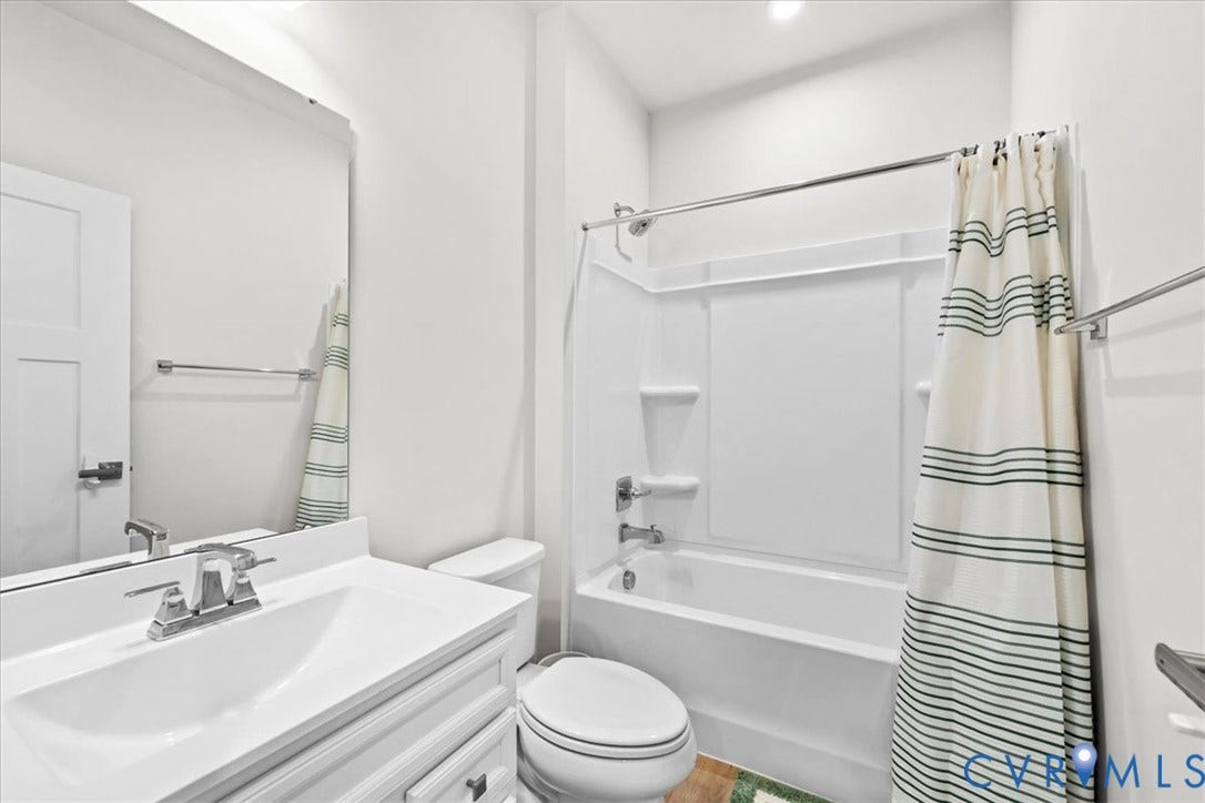 11313 Vulcan Lane, Chester, VA 23831