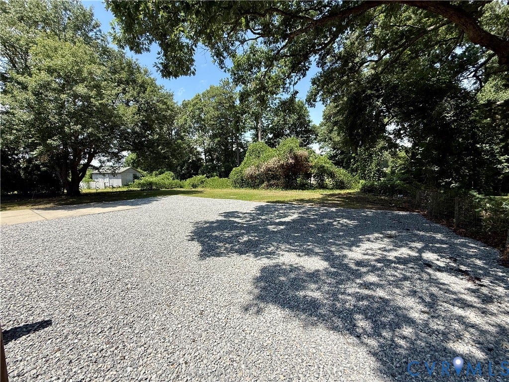 3522 W Hundred Road, Chester, VA 23831 3522 W Hundred Road, Chester, VA 23831
