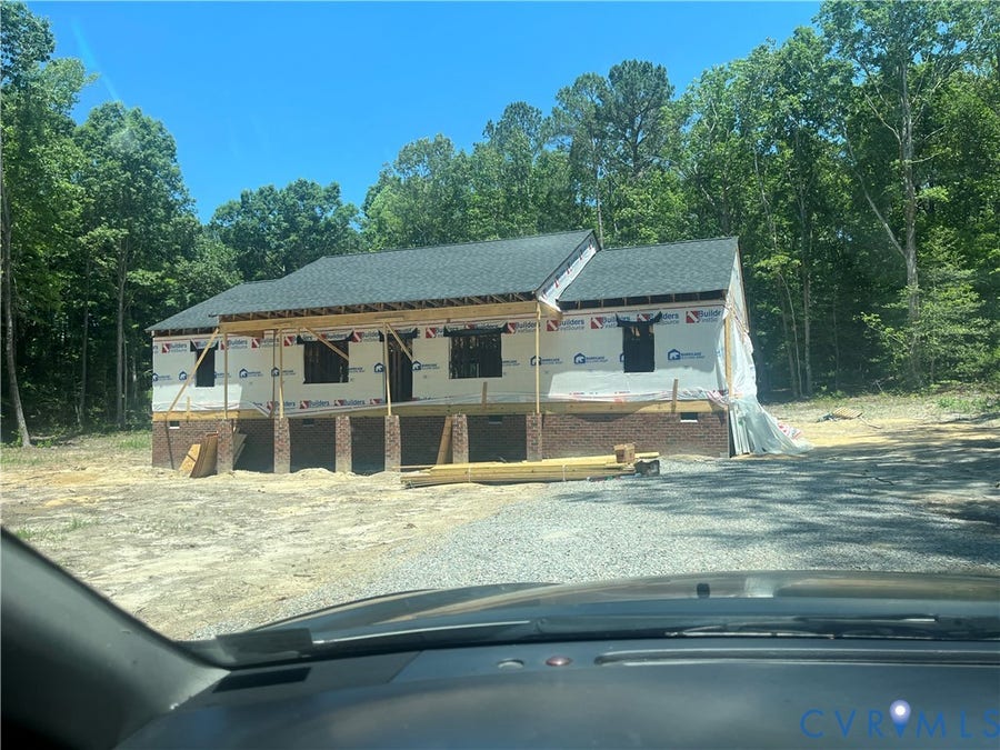 Property photo for 17531 Cabin Point Road, Carson, VA