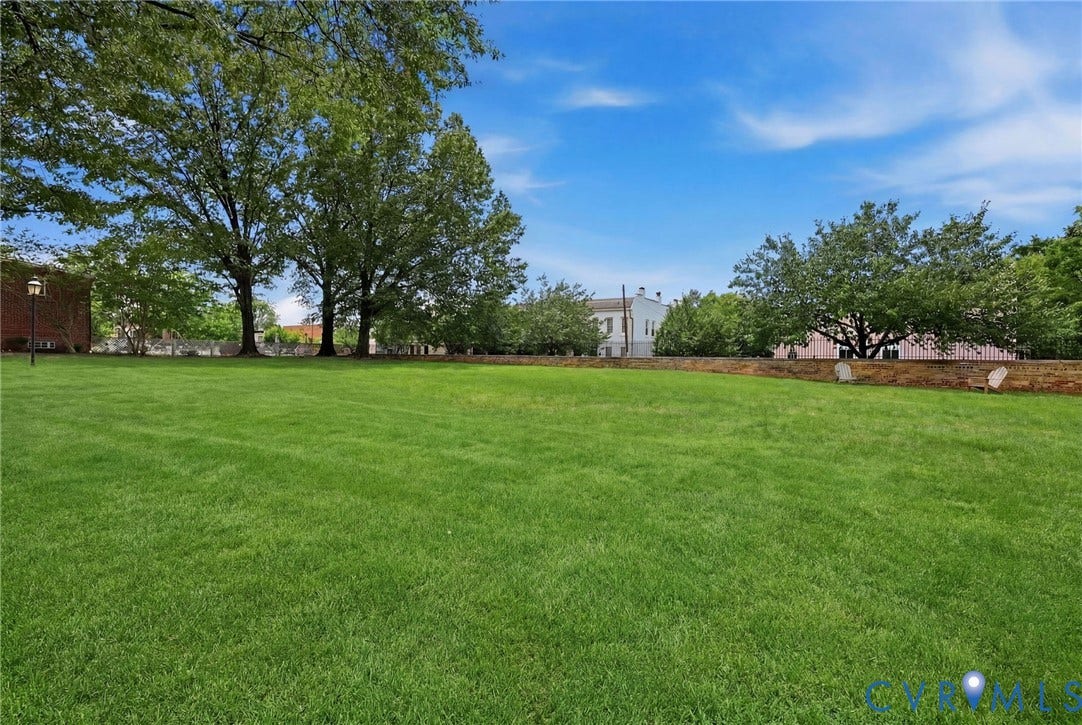 1443 Floyd Avenue, #208, The Fan, Richmond, VA 23220 Ample greenspace for lawn games or Fido!