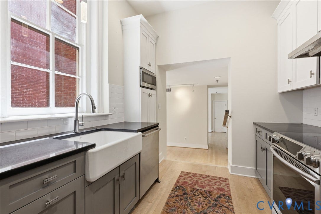 1443 Floyd Avenue, #208, The Fan, Richmond, VA 23220 Recently renovated with new cabinets