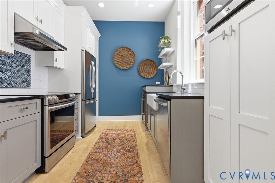 1443 Floyd Avenue, #208, The Fan, Richmond, VA 23220 HW floors.